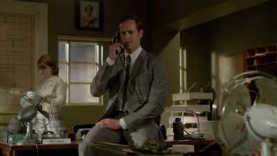 Biscuit crumbs that give us
a direct link - Ms Fisher's Modern Murder Mysteries