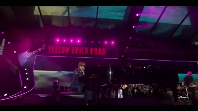 ♪ Bitch, bitch, the bitch is back ♪ - Elton John Live: Farewell from Dodger Stadium