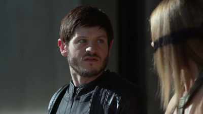 Black Bolt is afraid that
if we return to Earth, - Marvel's Inhumans