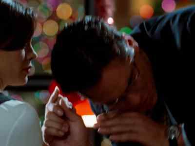 - Bless you.
- Thank you. - Lois & Clark: The New Adventures of Superman