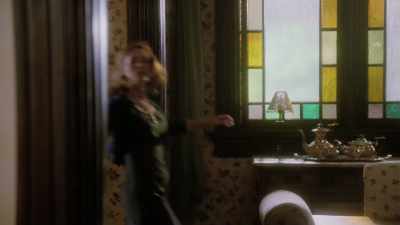 Blimey, that strumpet nearly
made me soil my knickers. - Charmed