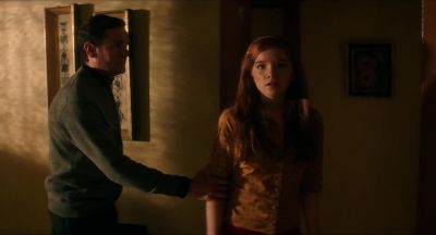 Block it off. - Ouija: Origin of Evil