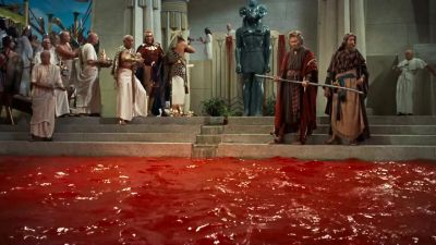Blood flows from the god! - The Ten Commandments