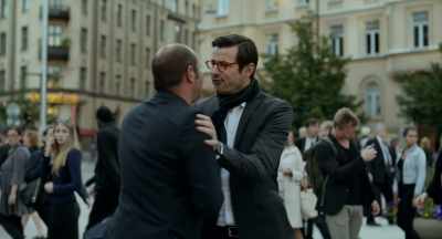 - Bloody idiot!
- What the hell just happened? - The Square