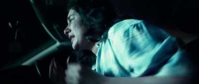 (blow thudding)
(Lyra screaming) - Alien Invasion