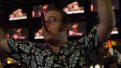 [ Blowing Horn ]
I'm gettin' married!
I'm gettin' married! - The Glades