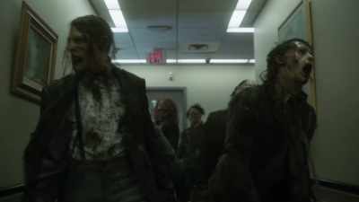 [blowing whistle and banging]
[growling and snarling] - Day of the Dead
