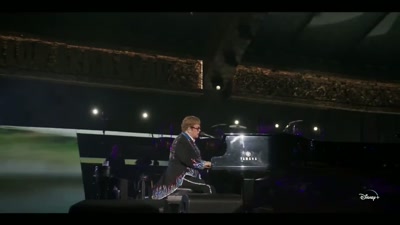 ♪ Blue jean baby, LA lady ♪ - Elton John Live: Farewell from Dodger Stadium