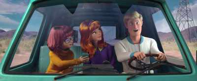 Blue light, beamed up.
[chuckles] - Scoob!