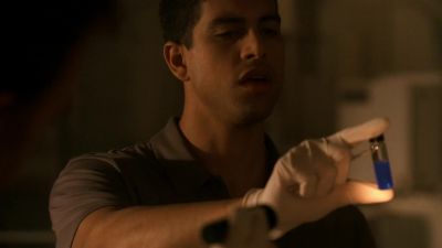 Blue as sky. - CSI: Miami
