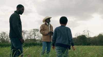 Blue, take this on inside.
Get washed up, hear? - Queen Sugar