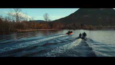 [boats rumbling] - Under the Bridge