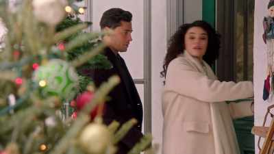 Bob must've left the wrong key. - My Favorite Christmas Melody