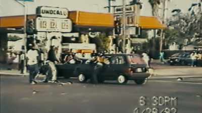 BOB TUR: THEY'RE ATTACKING
EVERYONE THAT COMES TO A STOP - LA 92