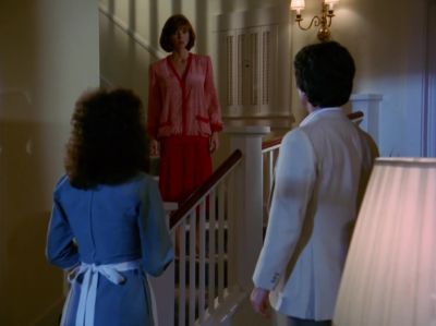 - Bobby?
- I have to talk to you. - Dallas