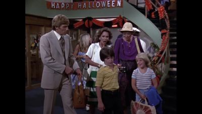 Bobby: I'd like to come and
visit you, - The Love Boat