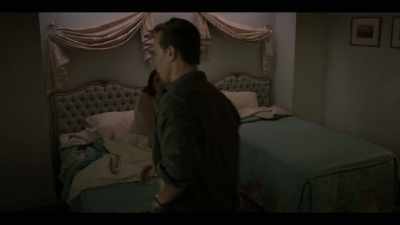 - Bobby, let us in, please.
- Yeah, why not, let them in. - Fosse/Verdon
