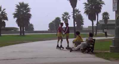 Bobby, Terry's coming, man. - Roller Boogie