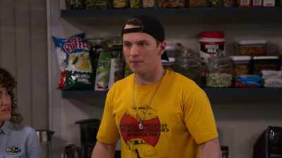 Bobby's back, Bobby's gone.
Jessie's gone, Jessie's back. - The Crew