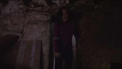 (body slides)
(suspenseful music) - Tooth Fairy: Queen of Pain