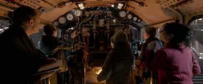 Boiler pressure, two-two-five.
Water, half a glass. - Paddington 2
