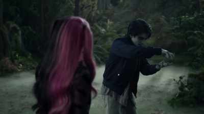 Bone and breath, hand in heel, - Monster High 2