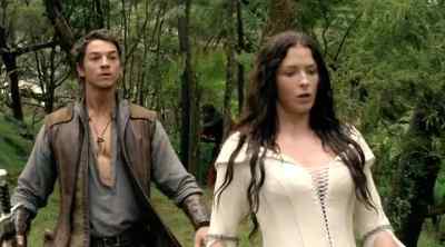 [BONE CRACKS]
Aah! - Legend of the Seeker