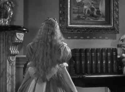 Bong-bong-bong-bong 8 o'clock. - Alice in Wonderland
