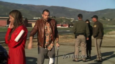 Bonjour. - CSI: Crime Scene Investigation