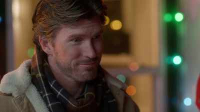 (Bonnie gasps) I thought
it was lost forever! - The Secret Gift of Christmas
