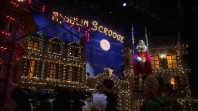 Bonsoir, mes amis. - It's a Very Merry Muppet Christmas Movie