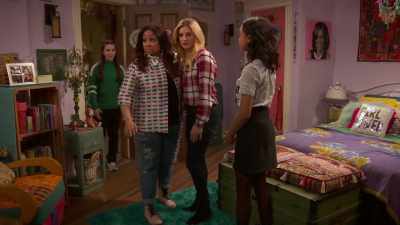 Booker, move the cray outta
the way. We're going to get... - Raven's Home