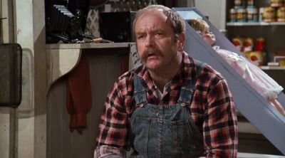 - Books?
- Books. Five feet of them. - The Waltons