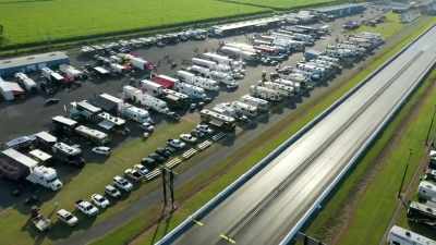 [Boosted] We're here at No Problem
Raceway in Belle Rose, Louisiana. - Street Outlaws No Prep Kings Team Attack