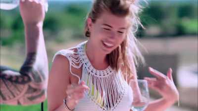 ‐Booty.
‐(LAUGHS) - Love Island