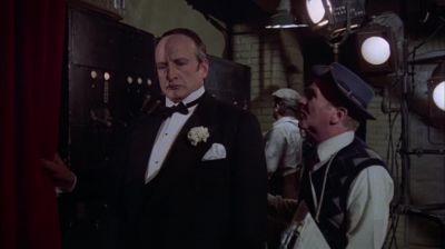 Boss I can't hold up the overture any longer - Movie Movie