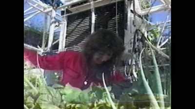 ‐ Botanist Linda Leigh
was sealed - Spaceship Earth