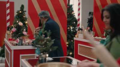 [both chuckle] - The Great Holiday Bake War