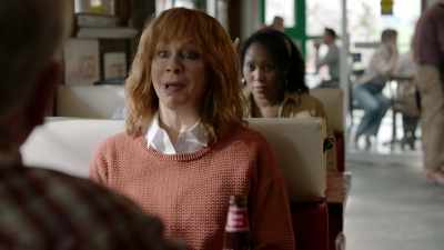 [both chuckling] - Reba McEntire's The Hammer