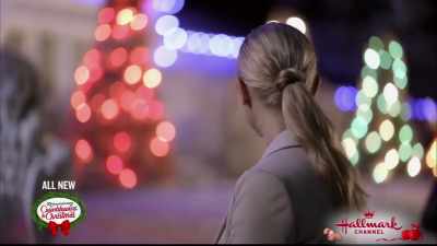[Both Girls] First to the car,
jinx! - Christmas at Graceland: Home for the Holidays