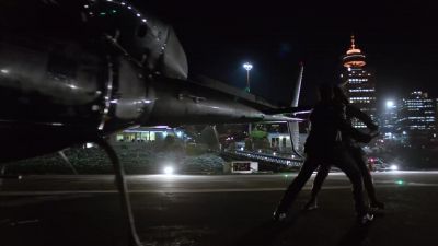 [both grunting] - Arrow