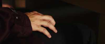 Both your hands are down too.
Are you sure you want that? - THE FABLE: The Killer Who Doesn't Kill