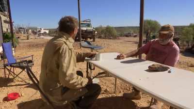 (BOTH LAUGH) - Outback Opal Hunters