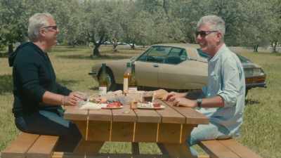 [both laugh] - Roadrunner: A Film About Anthony Bourdain