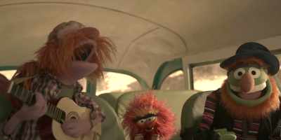 (BOTH LAUGH) - The Muppets Mayhem