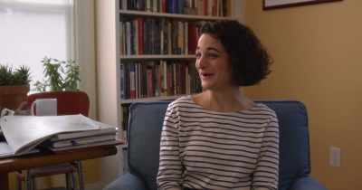 [both laugh] - Jenny Slate: Stage Fright