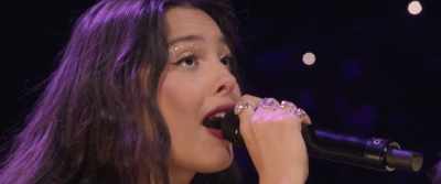 (both laughing) - Olivia Rodrigo: GUTS World Tour