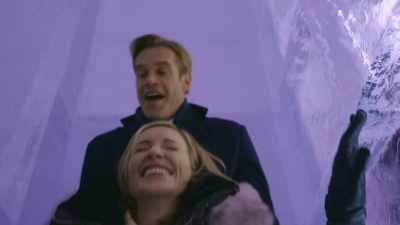 (both laughing) - A Royal Christmas Crush