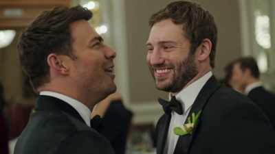 [both laughing] - The Groomsmen: Second Chances