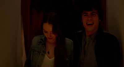 (BOTH LAUGHING) - Hell Fest